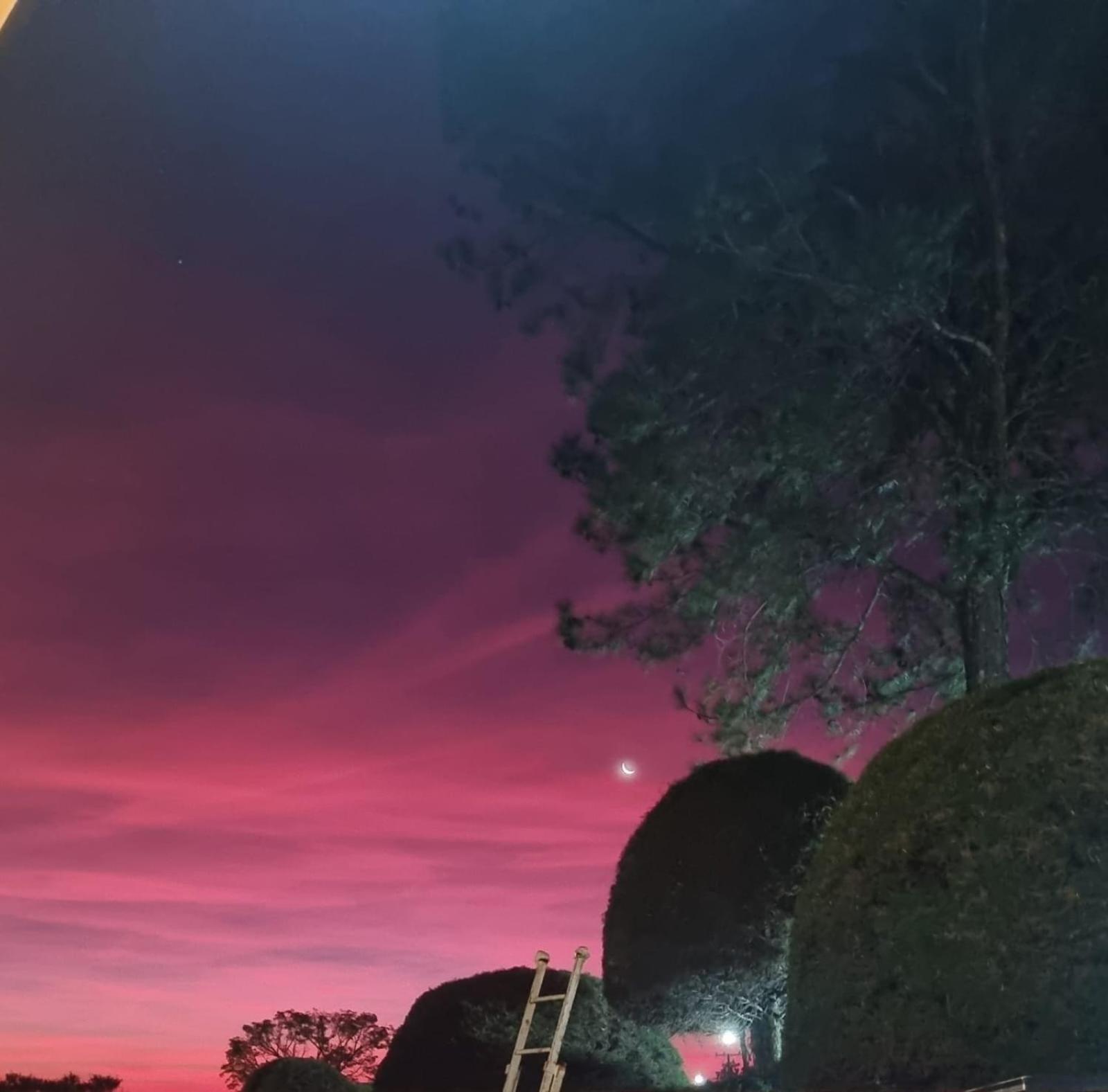 Chales Por Do Sol Сера Негра Екстериор снимка